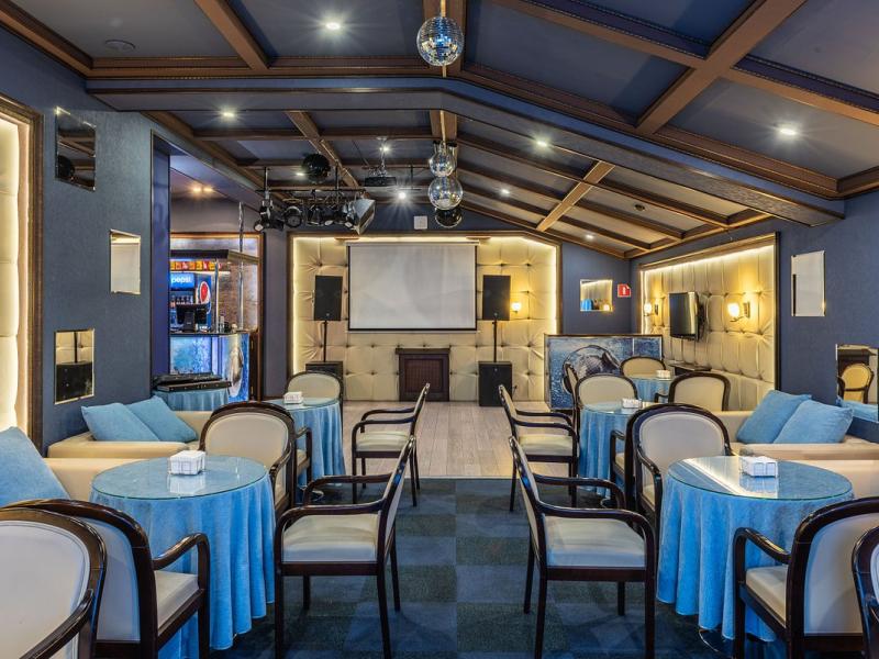 Alean Family Doville