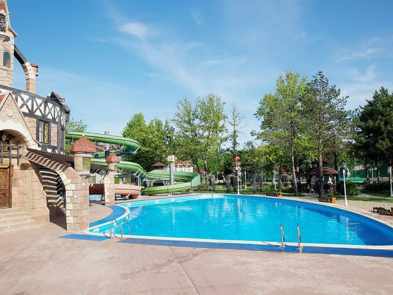 Alean Family Doville