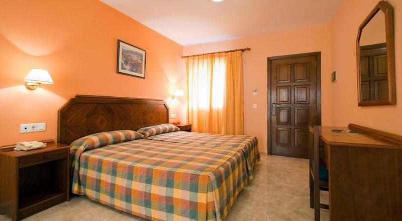 Suite Hotel Castillo de Elba