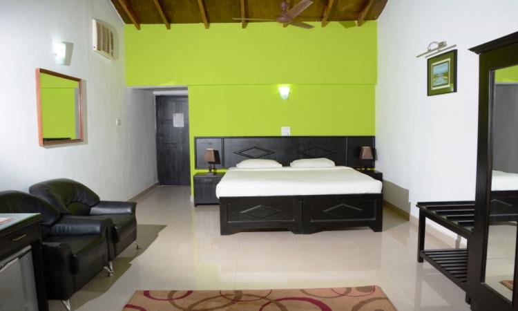 Silver Sands Sunshine Hotel