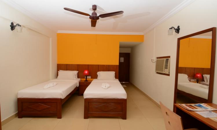 Silver Sands Sunshine Hotel