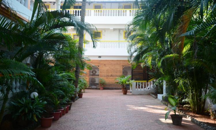 Silver Sands Sunshine Hotel