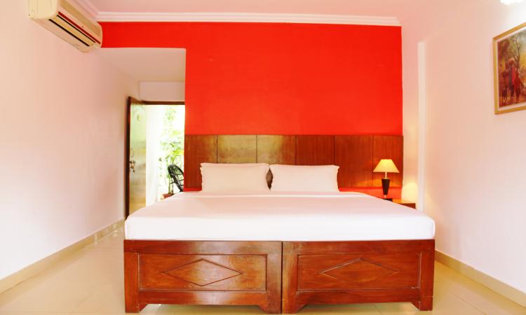 Silver Sands Sunshine Hotel