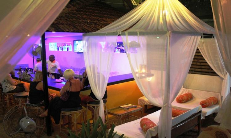 Silver Sands Sunshine Hotel