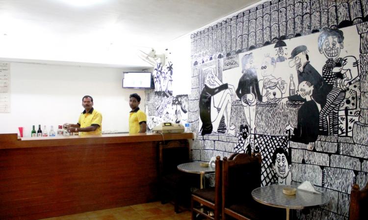 Silver Sands Sunshine Hotel