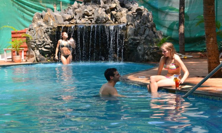 Silver Sands Sunshine Hotel