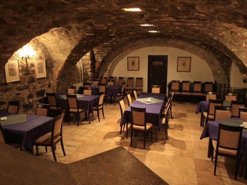 Teleki-Degenfeld Castle Hotel Szirak