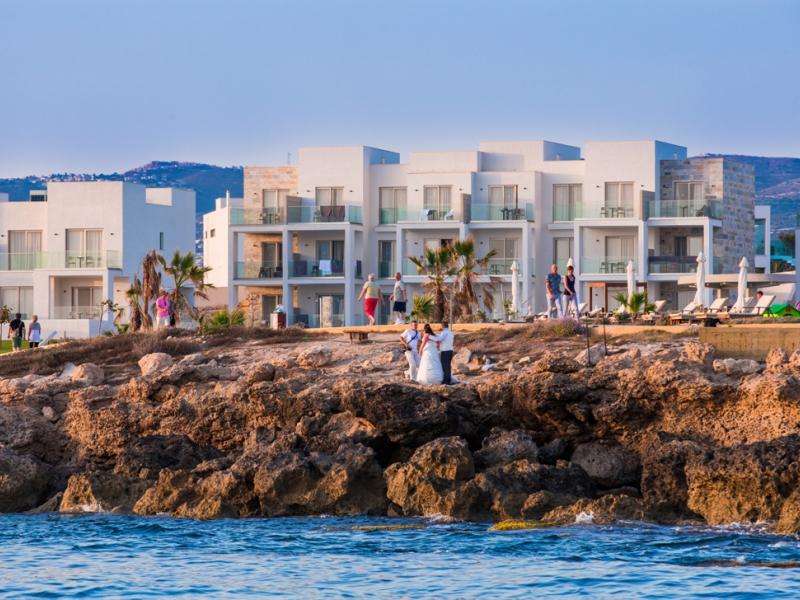 Amphora Hotel & Suites