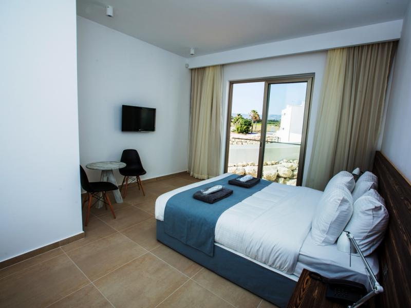 Amphora Hotel & Suites