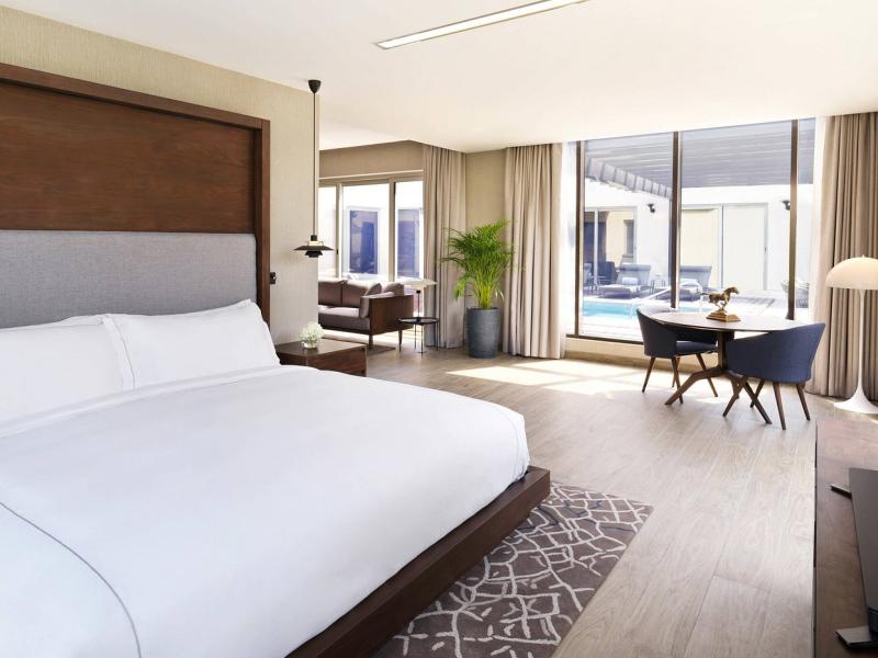 The Ritz-Carlton Abu Dhabi Grand Canal