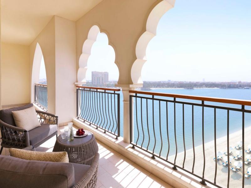 The Ritz-Carlton Abu Dhabi Grand Canal