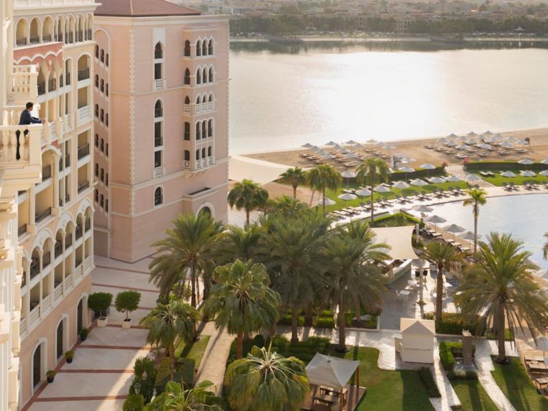 The Ritz-Carlton Abu Dhabi Grand Canal