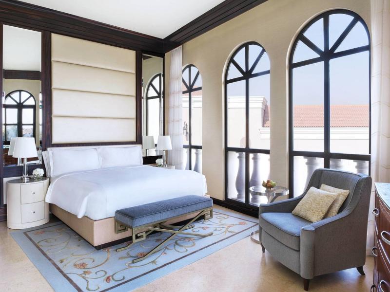 The Ritz-Carlton Abu Dhabi Grand Canal