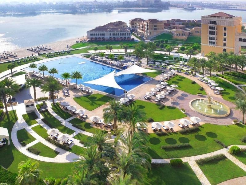 The Ritz-Carlton Abu Dhabi Grand Canal
