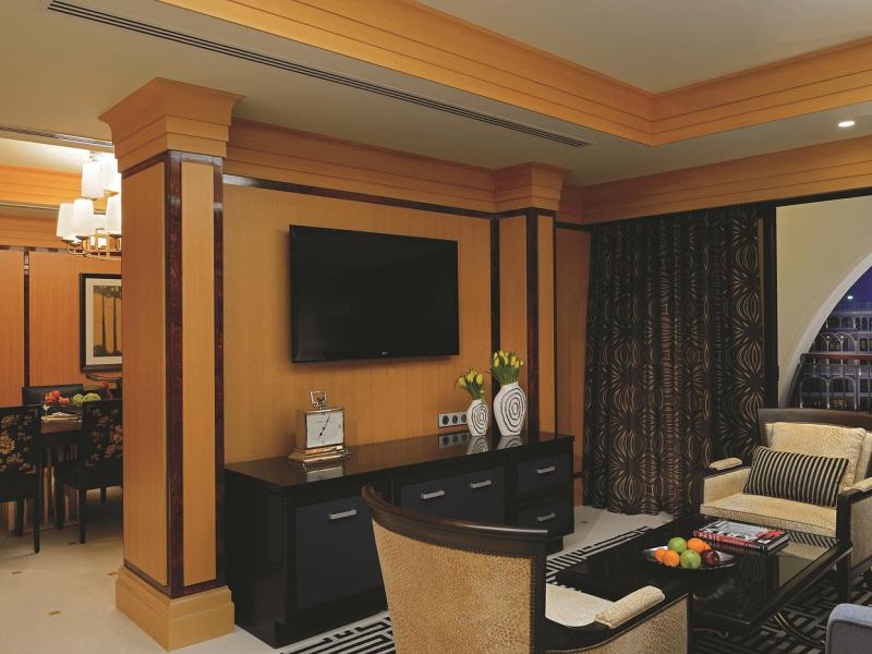 The Ritz-Carlton Abu Dhabi Grand Canal