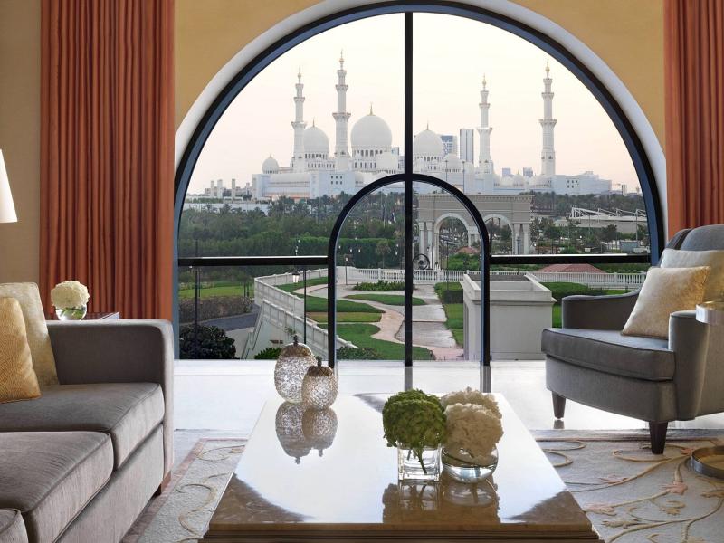 The Ritz-Carlton Abu Dhabi Grand Canal