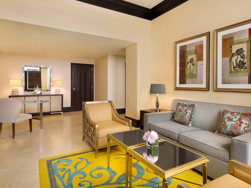 The Ritz-Carlton Abu Dhabi Grand Canal