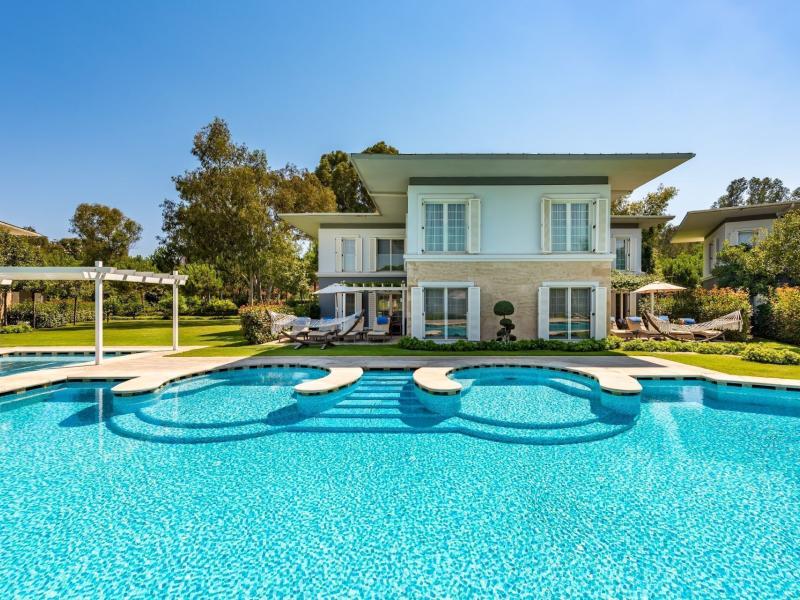 Azure Villas By Cornelia