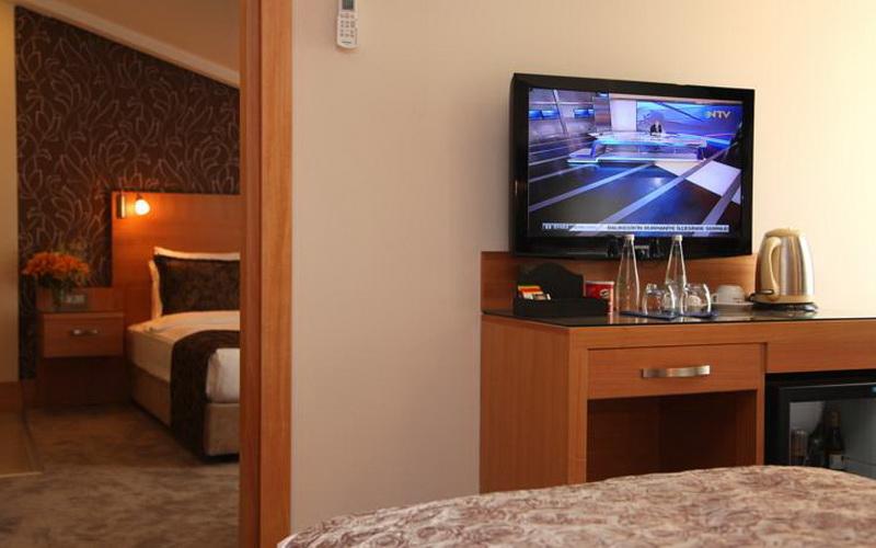 Emerald Hotel