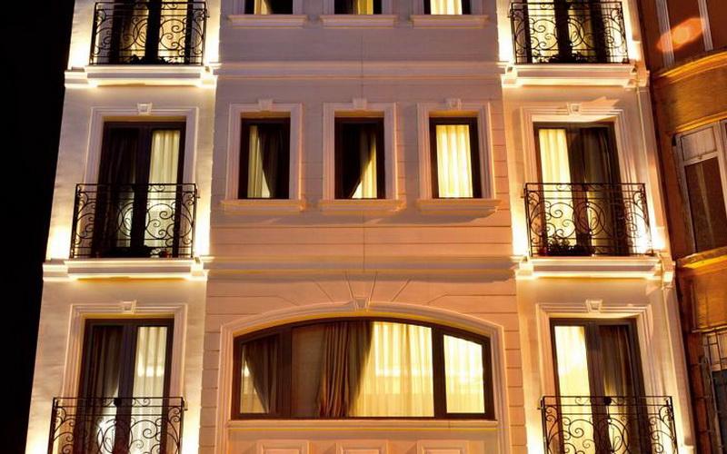 Emerald Hotel