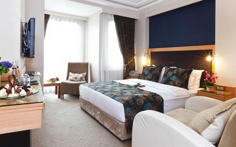 Emerald Hotel