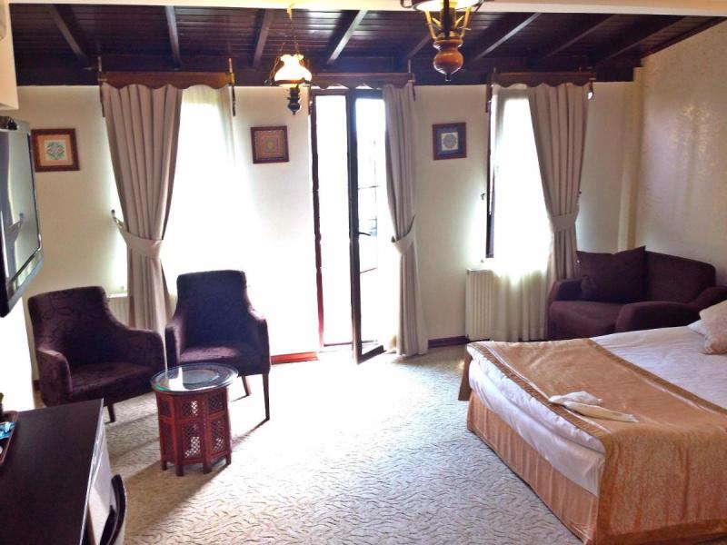 Naz Wooden House Inn