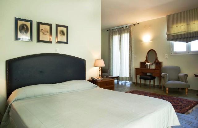 Aenos Hotel