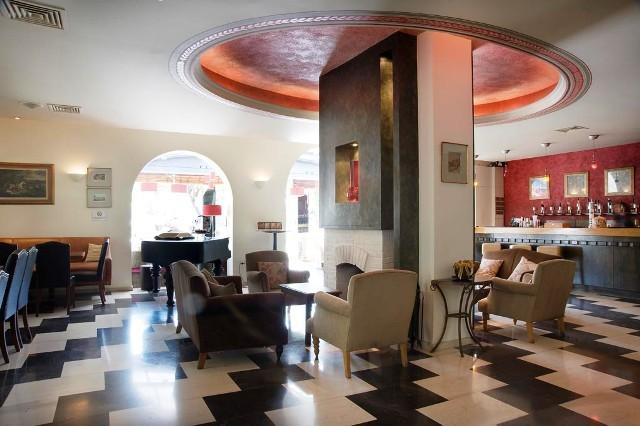 Aenos Hotel