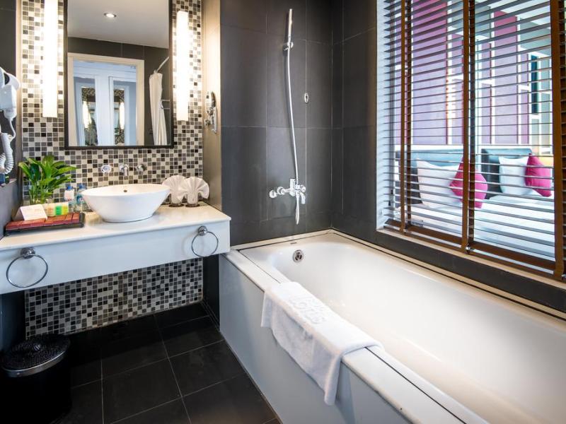 Royal Lotus Hotel Ha Long