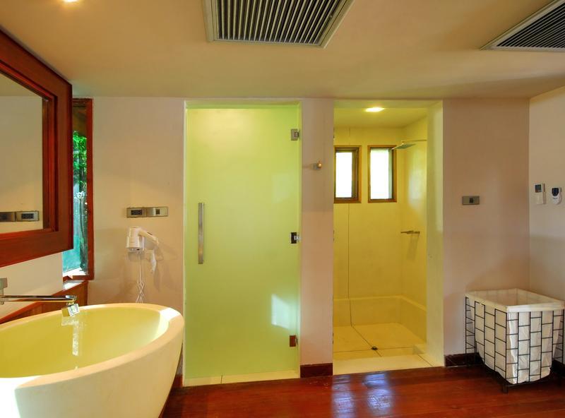The Privilege Hotel Ezra Royal Beach