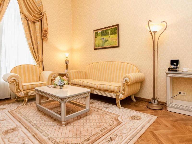 Петровский Путевой Дворец