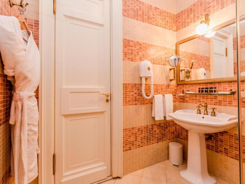 Петровский Путевой Дворец