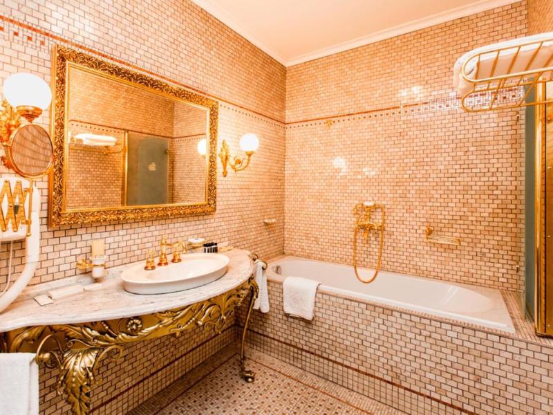 Петровский Путевой Дворец