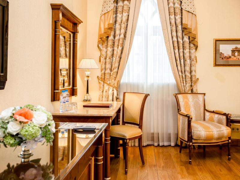 Петровский Путевой Дворец