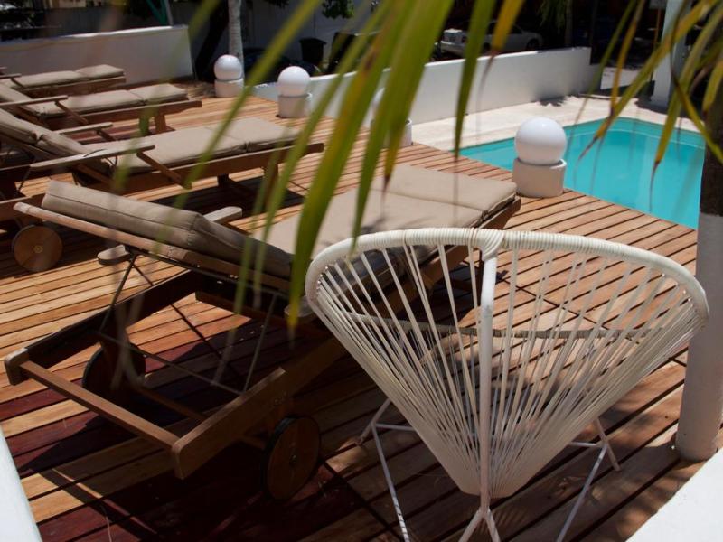 Tropical Casablanca Party Hotel