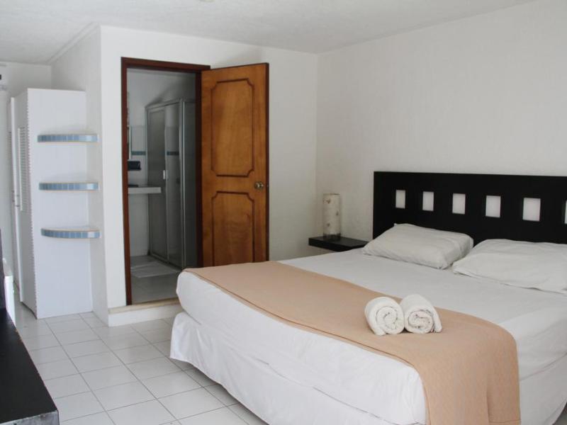Tropical Casablanca Party Hotel