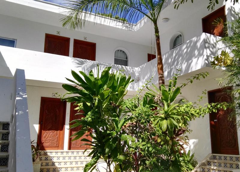 Tropical Casablanca Party Hotel