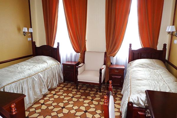 Отель Гарни