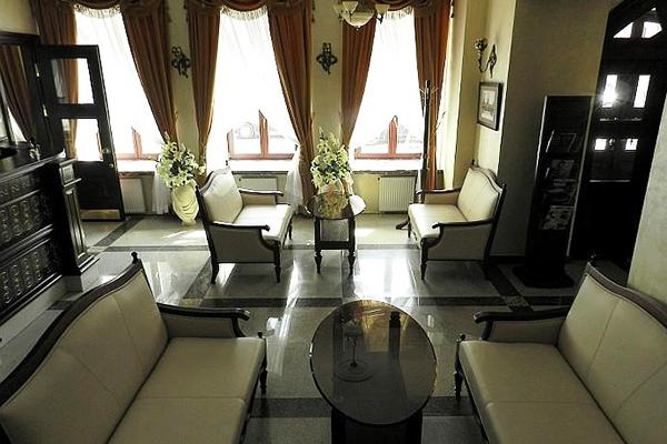 Отель Гарни