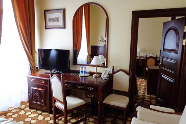 Отель Гарни