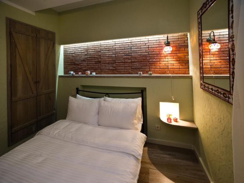 №12 Boutique Hotel