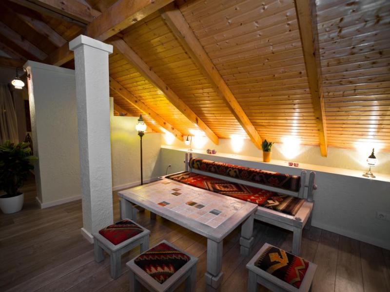 №12 Boutique Hotel