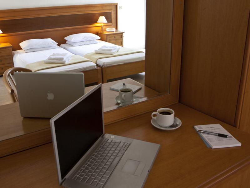 Summery Hotel