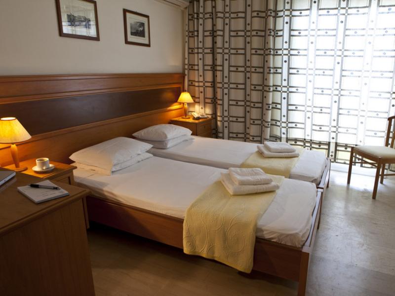 Summery Hotel