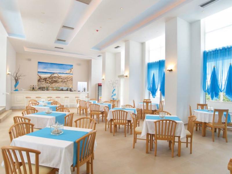 Summery Hotel