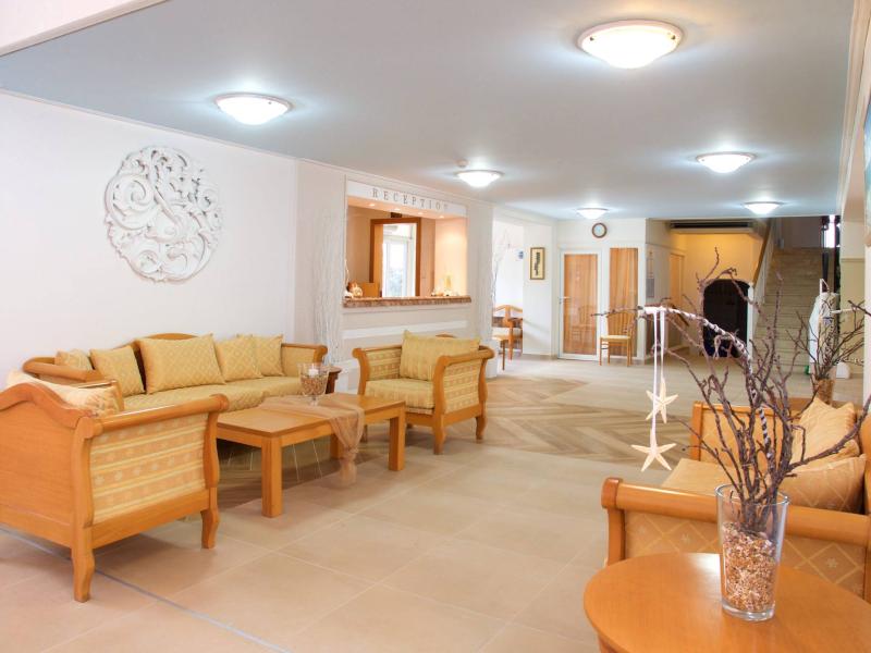 Summery Hotel