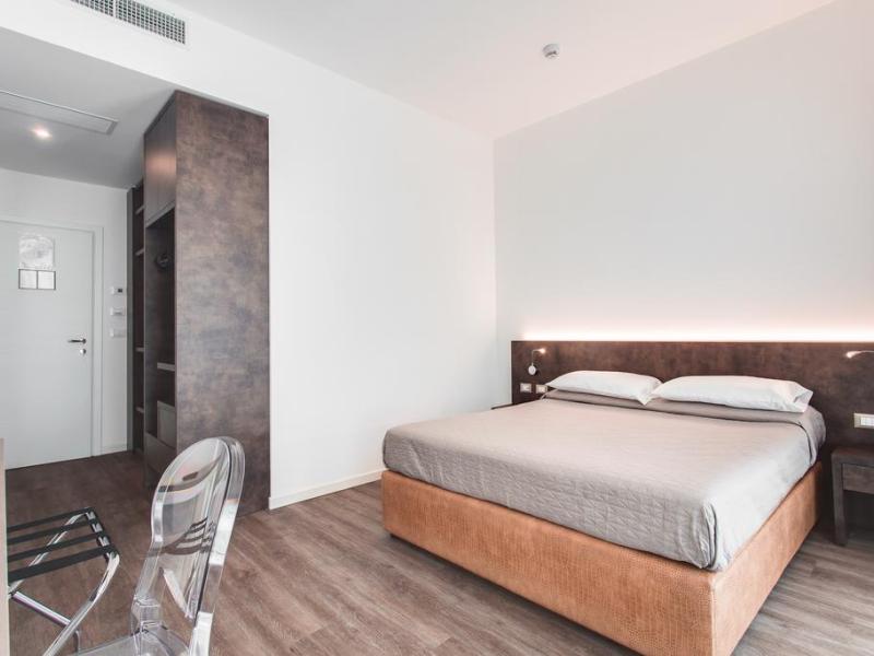Hotel Nadir
