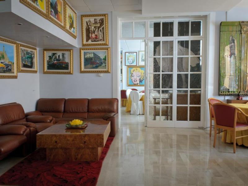 Hotel Nadir