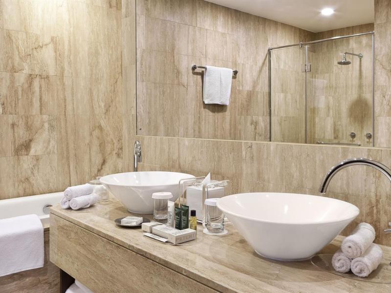 Hilton Dubai The Walk