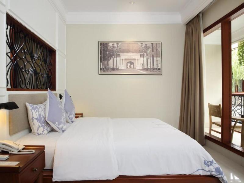 Seminyak Lagoon All Suites Hotel